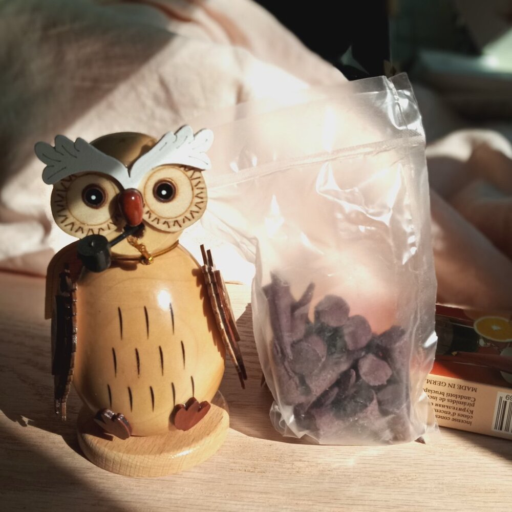 Beechwood owl incense burner